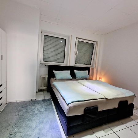 Gruppenfreundliches Apartment ヘルツォーゲンアウラッハ エクステリア 写真
