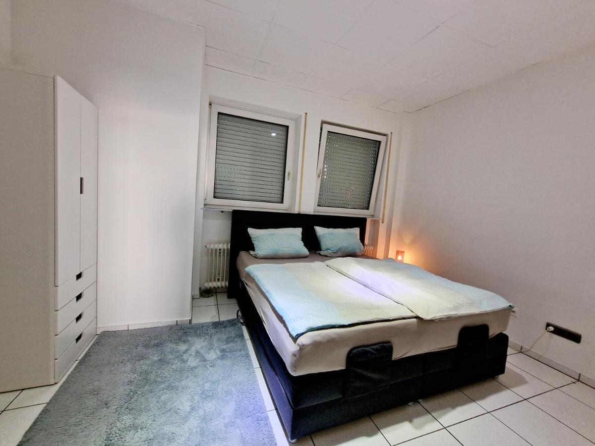 Gruppenfreundliches Apartment ヘルツォーゲンアウラッハ エクステリア 写真